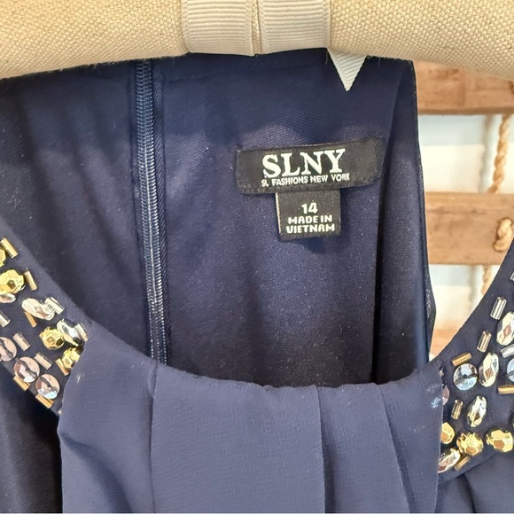 SLNY Sleeveless Halter Beaded Neck Flowing Layered Navy Dress Women’s 14 NEW - Picture 4 of 12
